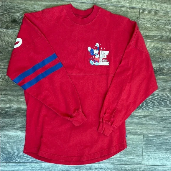 Official 2021 runDisney Red Sweatshirt with Mickey Mouse - Picture 2 of 4